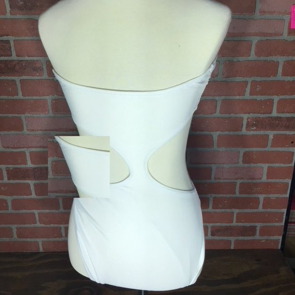 Norma Kamali Side Cut Out Bishop One Piece - Picture 4 of 6